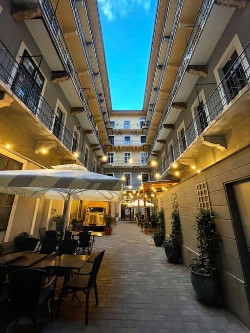 בודפשט B333 Apartment - In The Heart Of The City מראה חיצוני תמונה